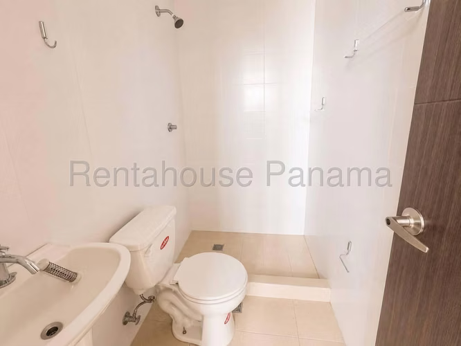 Venta de Apartamento en Condado del Rey Ph Kings Park NS