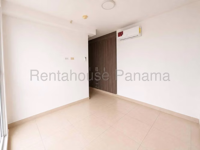 Venta de Apartamento en Condado del Rey Ph Kings Park NS