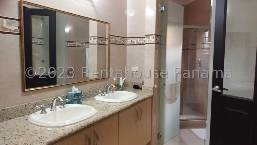 Venta de Casa en Altos de Panama NS
