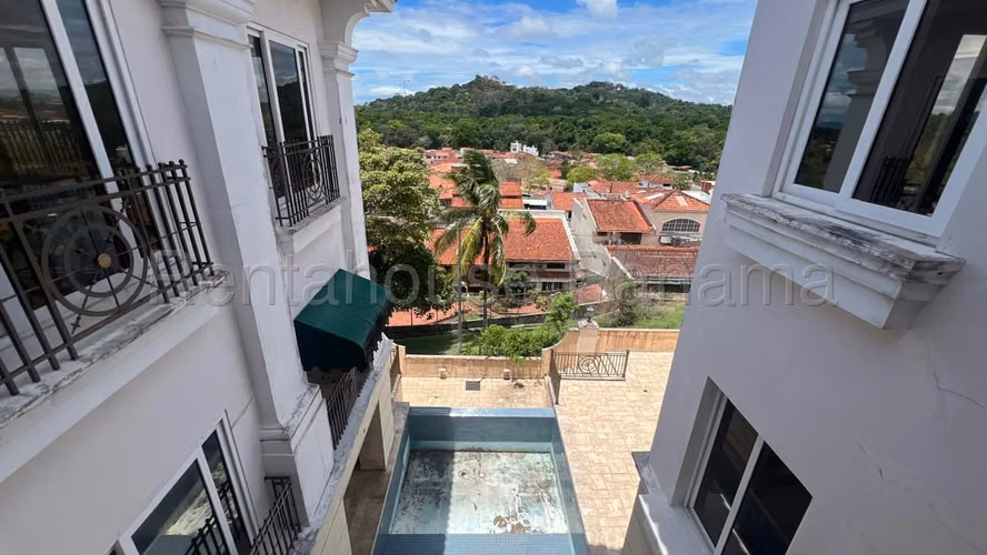 Venta de Casa de Lujo en Dos Mares DPV