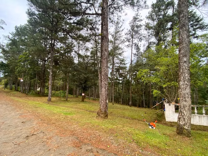 SE VENDE LOTE EN LOS ALTOS DE CERRO AZUL