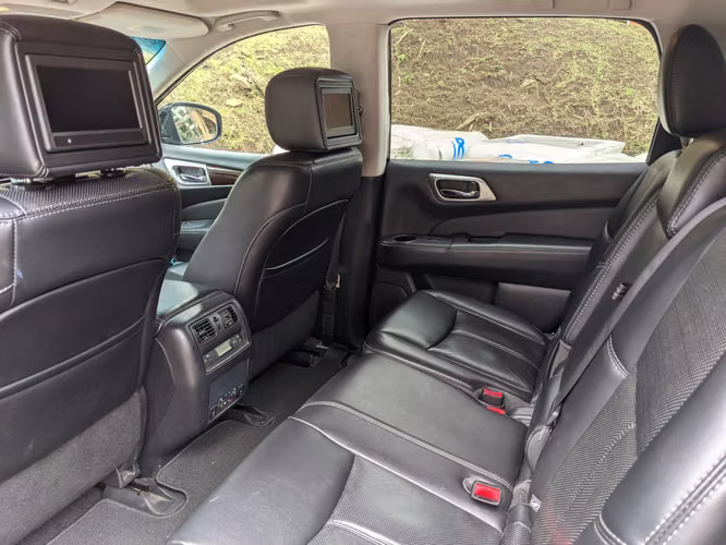 Nissan Pathfinder 2016 4WD | 80,000 km | 7 Pasajeros | Cuero | Sunroof