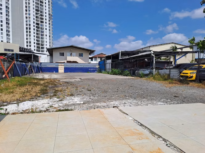 ALQUILER TERRENO PARQUE LEFEVRE ID 7026