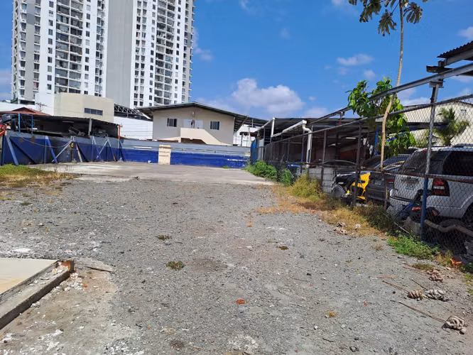 ALQUILER TERRENO PARQUE LEFEVRE ID 7026