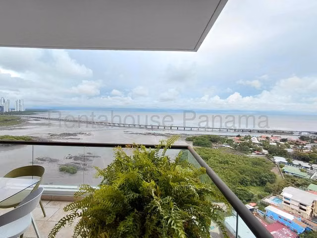 VENTA DE LUJOSO APARTAMENTO EN COCO DEL MAR 26CDY3095