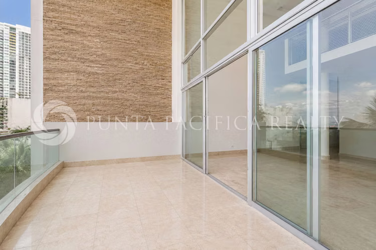 Venta | Espectacular Loft de 2 Niveles en San Francisco | 372 m² | $575K