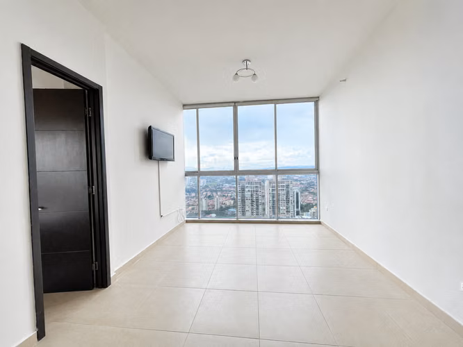 Oportunidad en Costa del Este: Apartamento de 3 Recámaras 250m2 + Linea Blanca