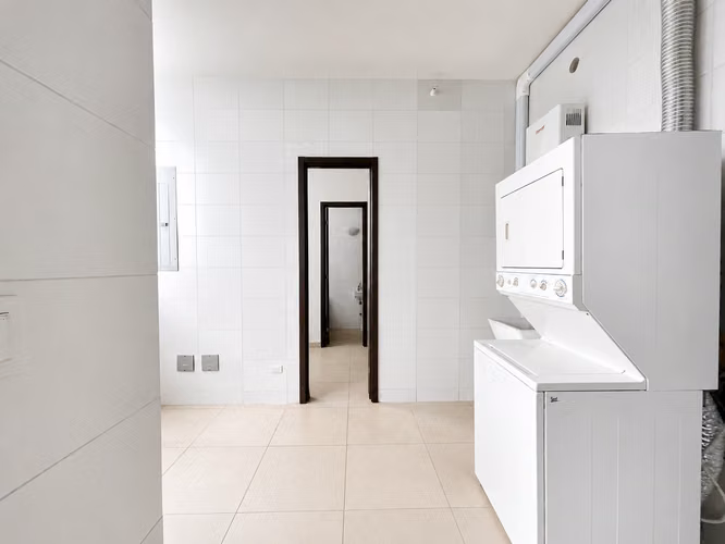 Oportunidad en Costa del Este: Apartamento de 3 Recámaras 250m2 + Linea Blanca