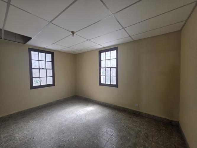 Se Vende Casa diagonal a La Loteria - Imagen 10