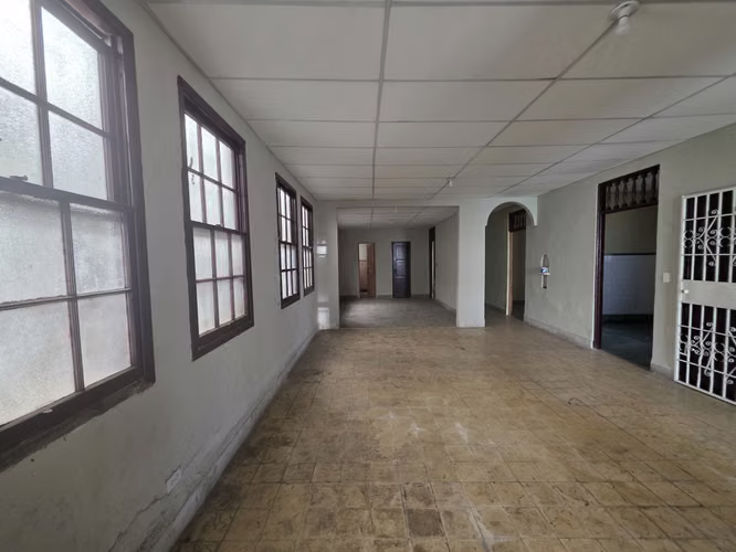 Se Vende Casa diagonal a La Loteria - Imagen 5