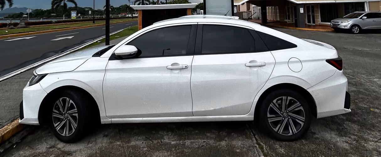 VENDO TOYOTA YARIS