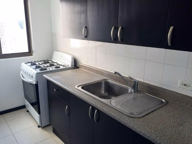SE VENDE ACOGEDOR APARTAMENTO EN P.H. PACIFIC WIND, PUNTA PACIFICA