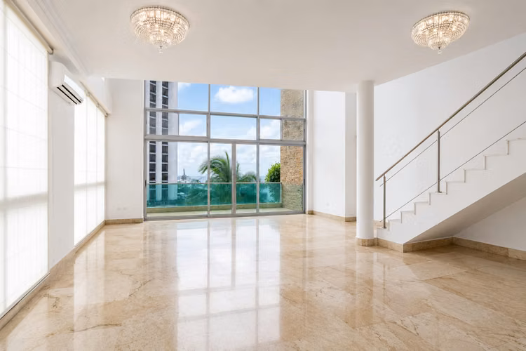 Melissa Foster Luxury vende apartamento en PH PREMIER LOFT, San Francisco. MFR2063