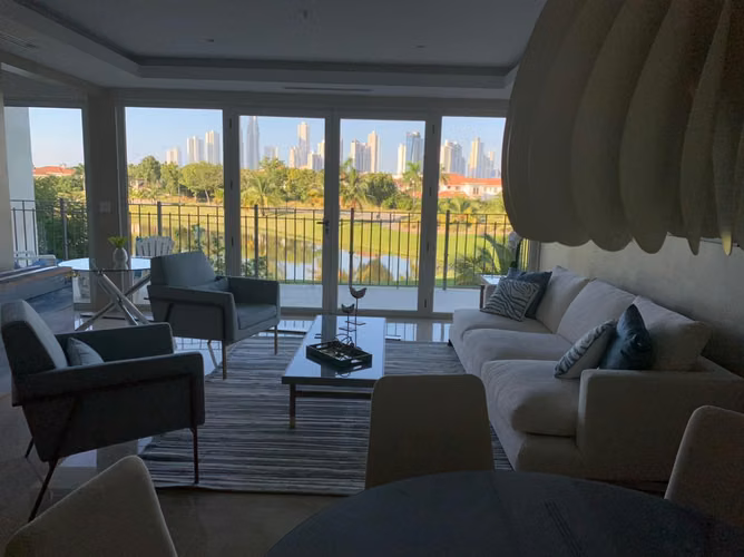 Apartamento en Venta en Santa María 25EPP7246