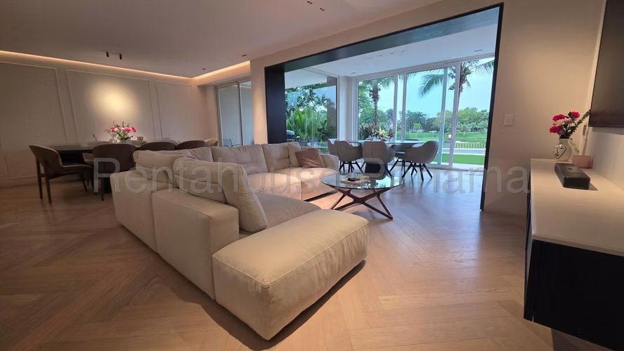Apartamento en Venta en Santa María 26EPP603