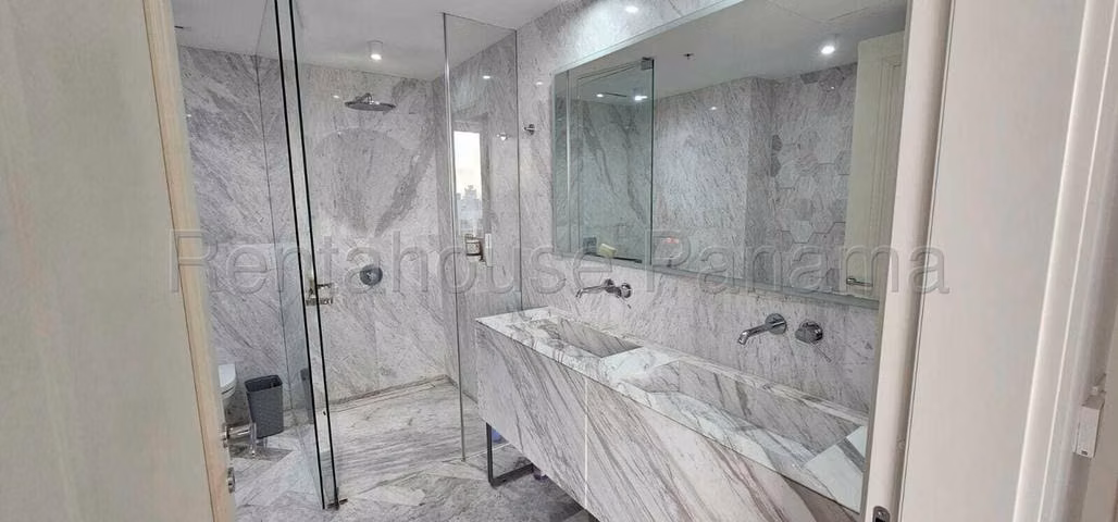 Apartamento en venta en Wanders & Yoo 27LRL425