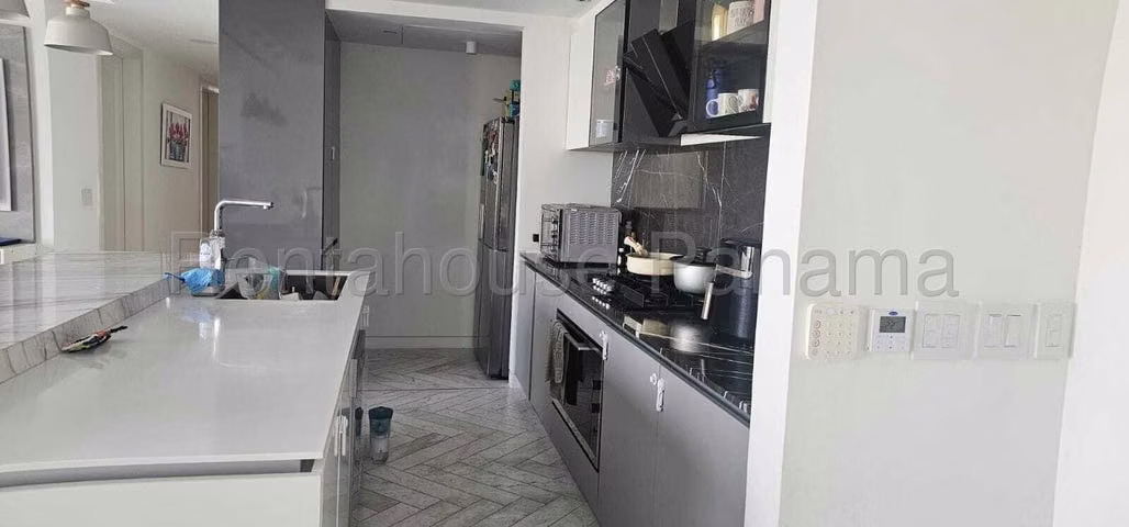 Apartamento en venta en Wanders & Yoo 27LRL425
