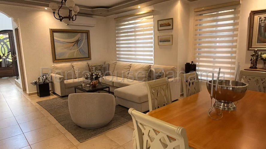 Alquiler de Casa en Clayton 26*8985Mfk
