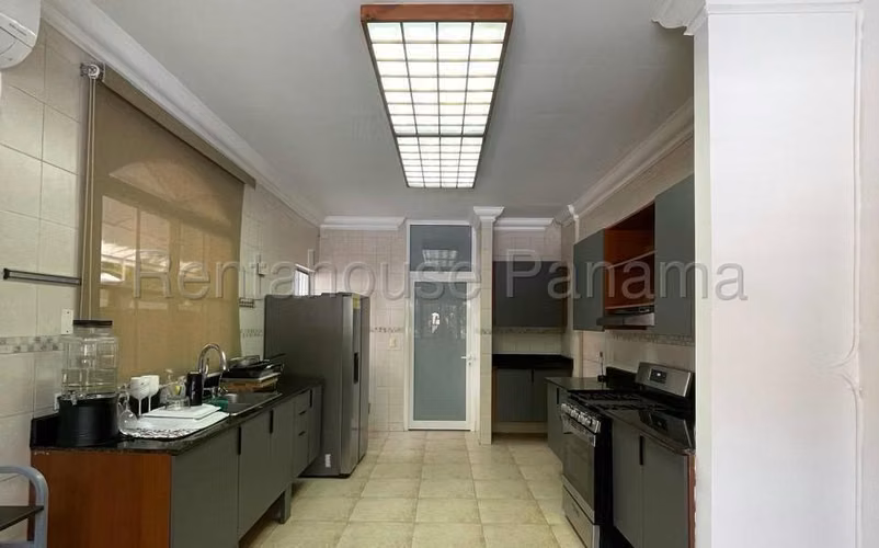 Alquiler de Casa en Clayton 26*8985Mfk