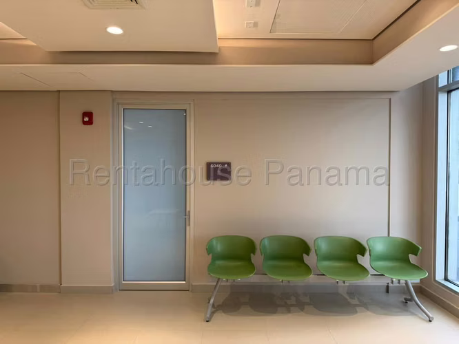 Alquiler de Oficina / Consultorio en Costa del Este 26*4625Mfk