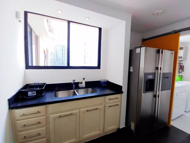 Apartamento de 158 m² en Marbella | 3 Recámaras + CBE + 2 Parking | PH Torres Ebbelle | US$230,000