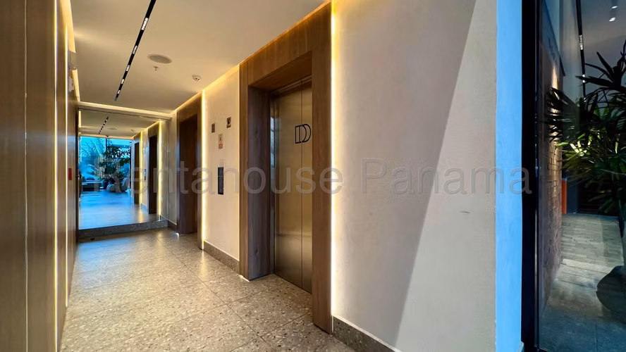 Alquiler de Apartamento tipo  Loft de esquina en Coco del Mar 27*414Mfk