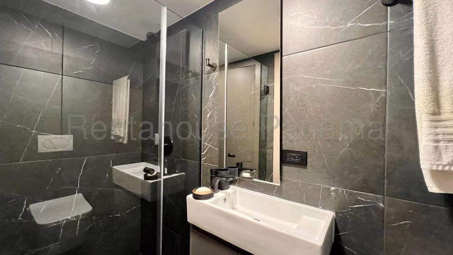 Alquiler de Apartamento tipo  Loft de esquina en Coco del Mar 27*414Mfk