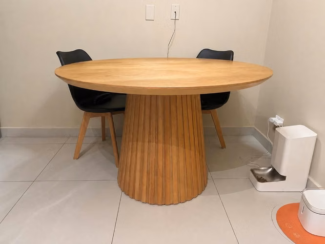 Comedor redondo con 4 sillas