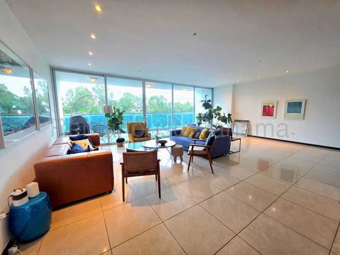 Venta de Apartamento Con Excelente Distribucion en Costa del Este 27*175Mfk