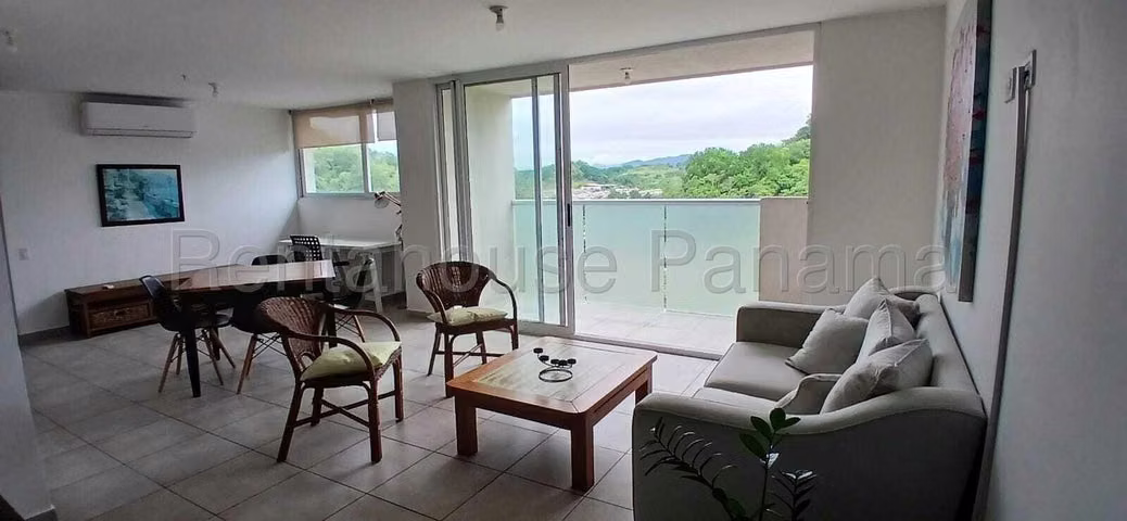 Alquiler de Apartamento en Brisas del Golf  26LBR2937
