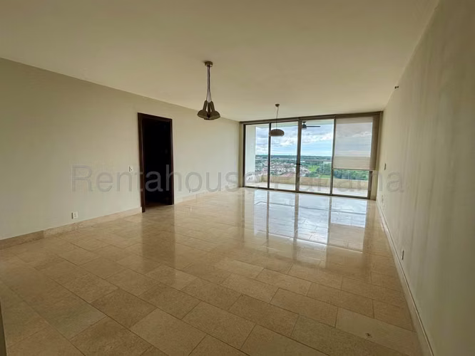 Apartamento en Santa María - Venta