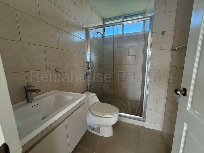 Apartamento en Venta en Chanis. 26-8801.