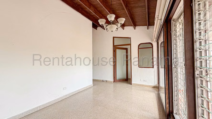 Casa en Venta en La Alameda. 27-332.