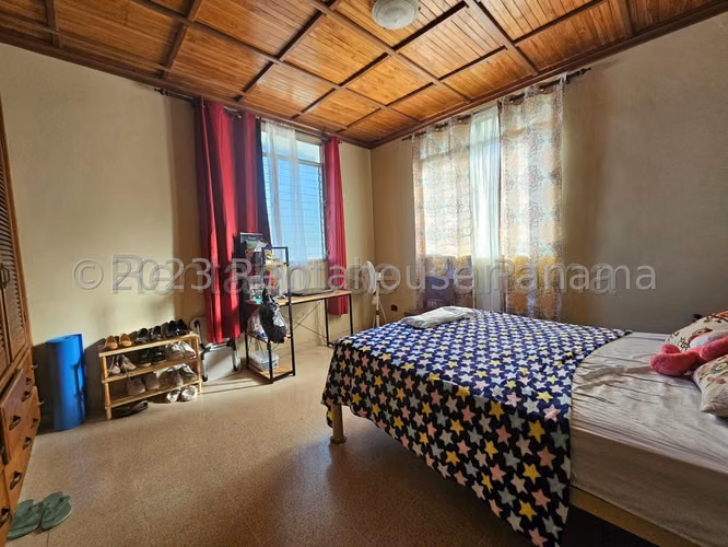 Casa en Venta en El Bosque. 27-311.