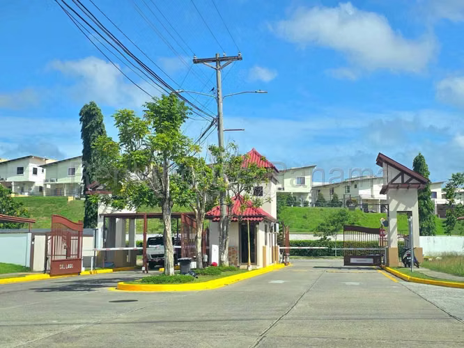 Venta Casa Las Cumbres - YD