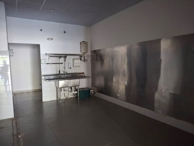 Alquiler de local comercial en Costa del Este – Plaza 507