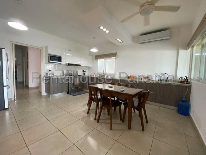 Casa en Venta en Altos de Panama AFC 26-4830