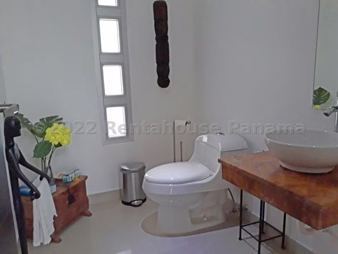 Casa en Venta en Costa Sur AFC 26-6003