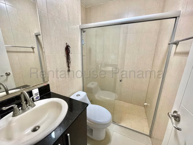 Se Vende Apartamento en Costa del Este YDU