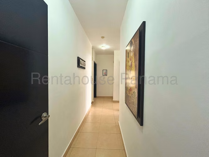 Se Vende Apartamento en Costa del Este YDU