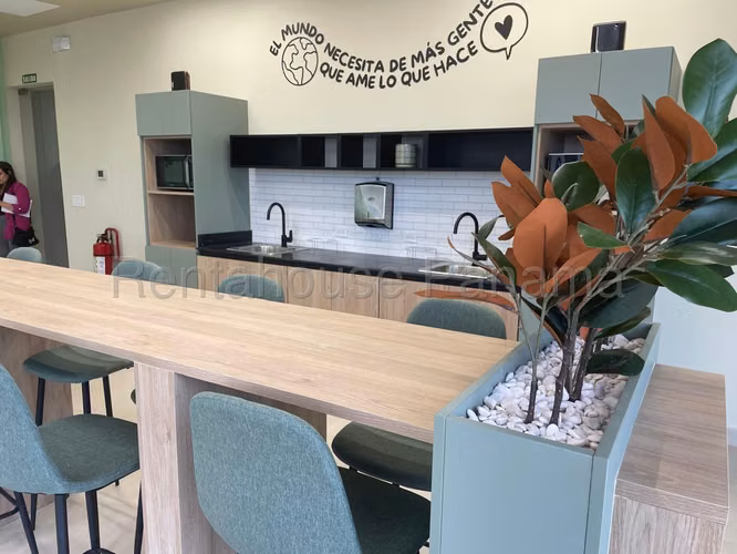 Consultorio en Costa del Este - Venta