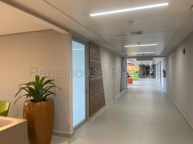 Consultorio en Costa del Este - Venta