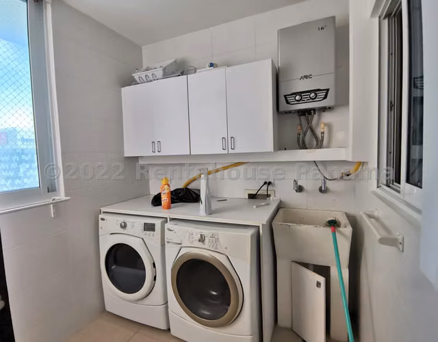 Se Vende Apartamento en Costa del Este YDU