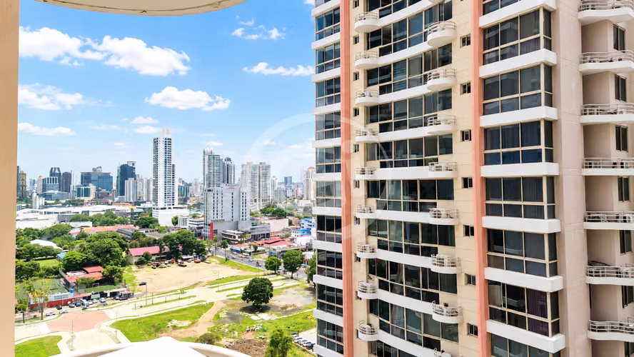 Remate Bancario Venta Apartamento San Francisco Bay Torre 500. Negociable