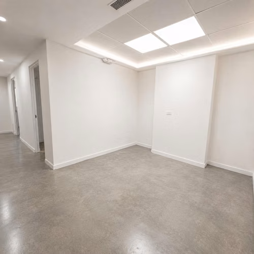 Local Comercial en  Marbella | 94 m² | $1,900 Negociable