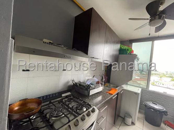 Vendo Apartamento en Via España KA25-3664