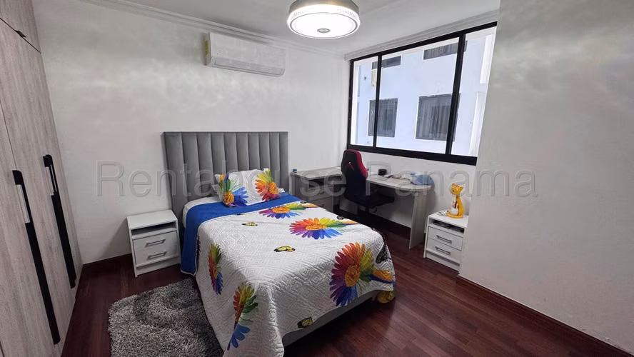 Venta de amplio Apartamento en Avenida Balboa  BRB27-167