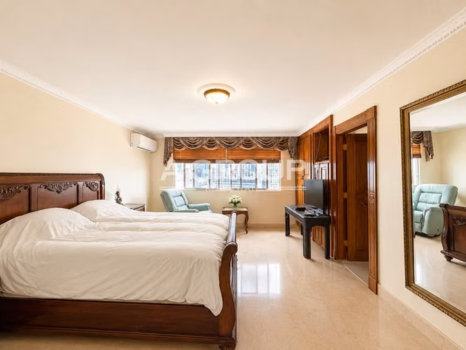 Ritz - Punta Paitilla - Se vende apartamento