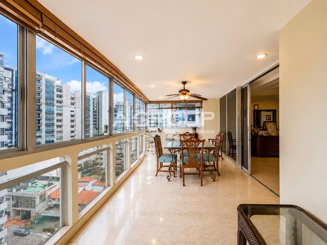 Ritz - Punta Paitilla - Se vende apartamento