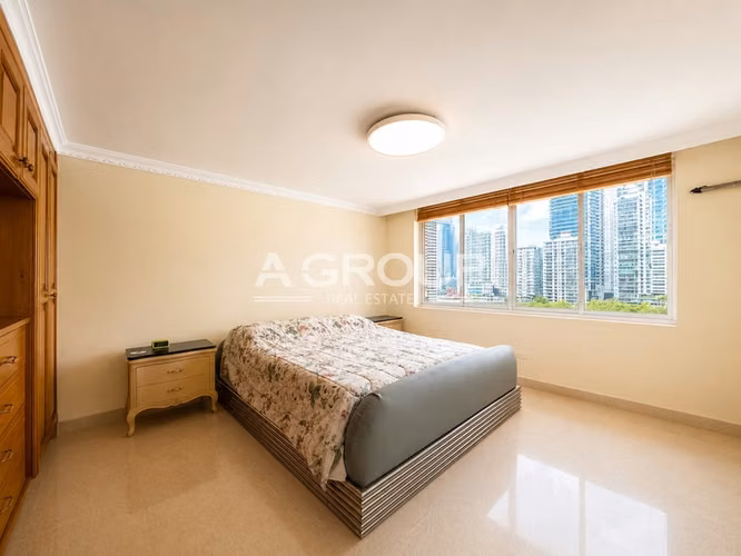 Ritz - Punta Paitilla - Se vende apartamento